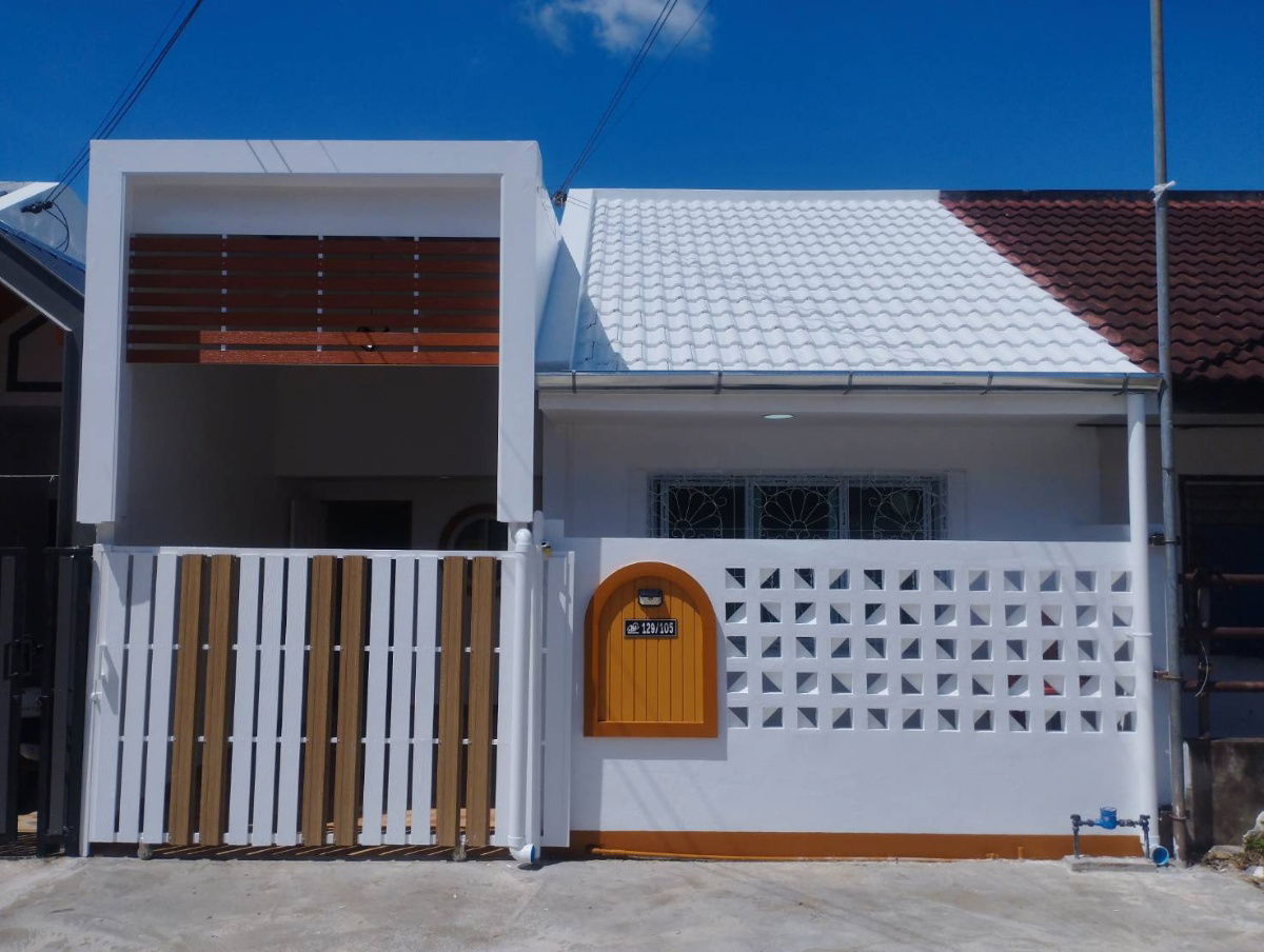 picture Town House near Lamphun Industrial Estate - 1/15