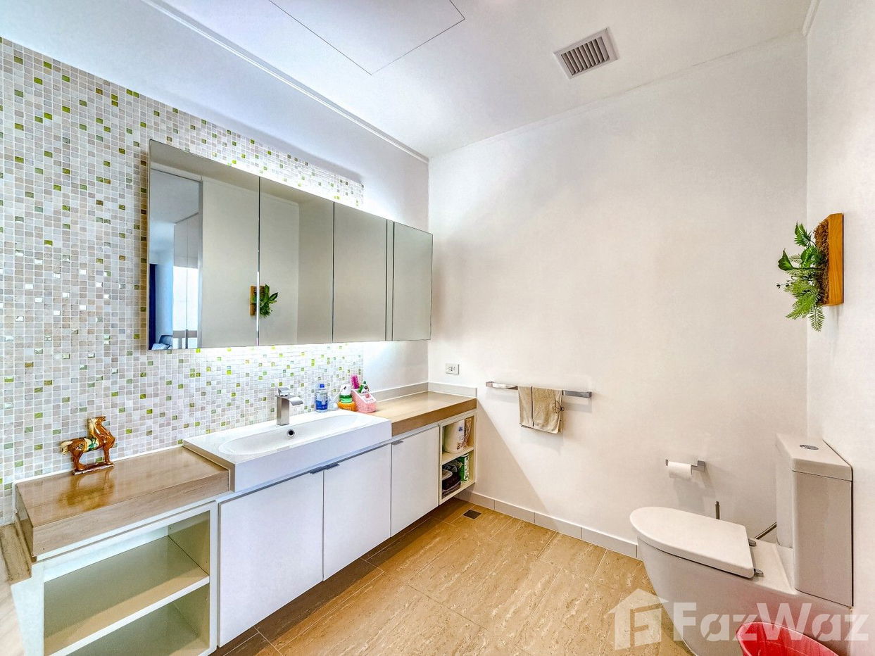 picture Luxurious 2 bed condo with stunning sea views at Northpoint - 12/18
