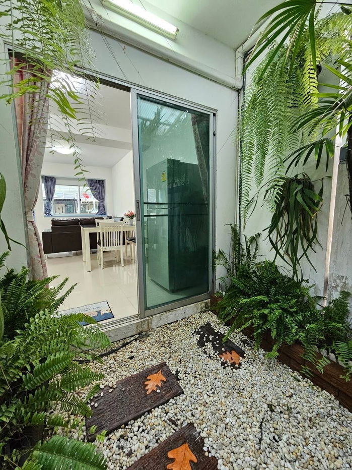 รูป Townhome  3 ชั้น เช่า เดินทางง่าย 4 เส้นทางหลัก กรุงเทพกรีฑา/พระราม 9/ศรีนครินทร์/รามคำแหง - รูปที่ 3/21