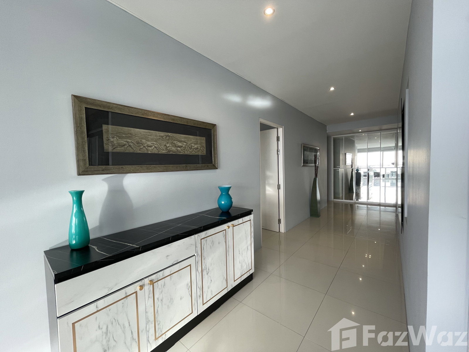 Invest In Luxe: 116 SqM Condo in Karon, Phuket 1068204