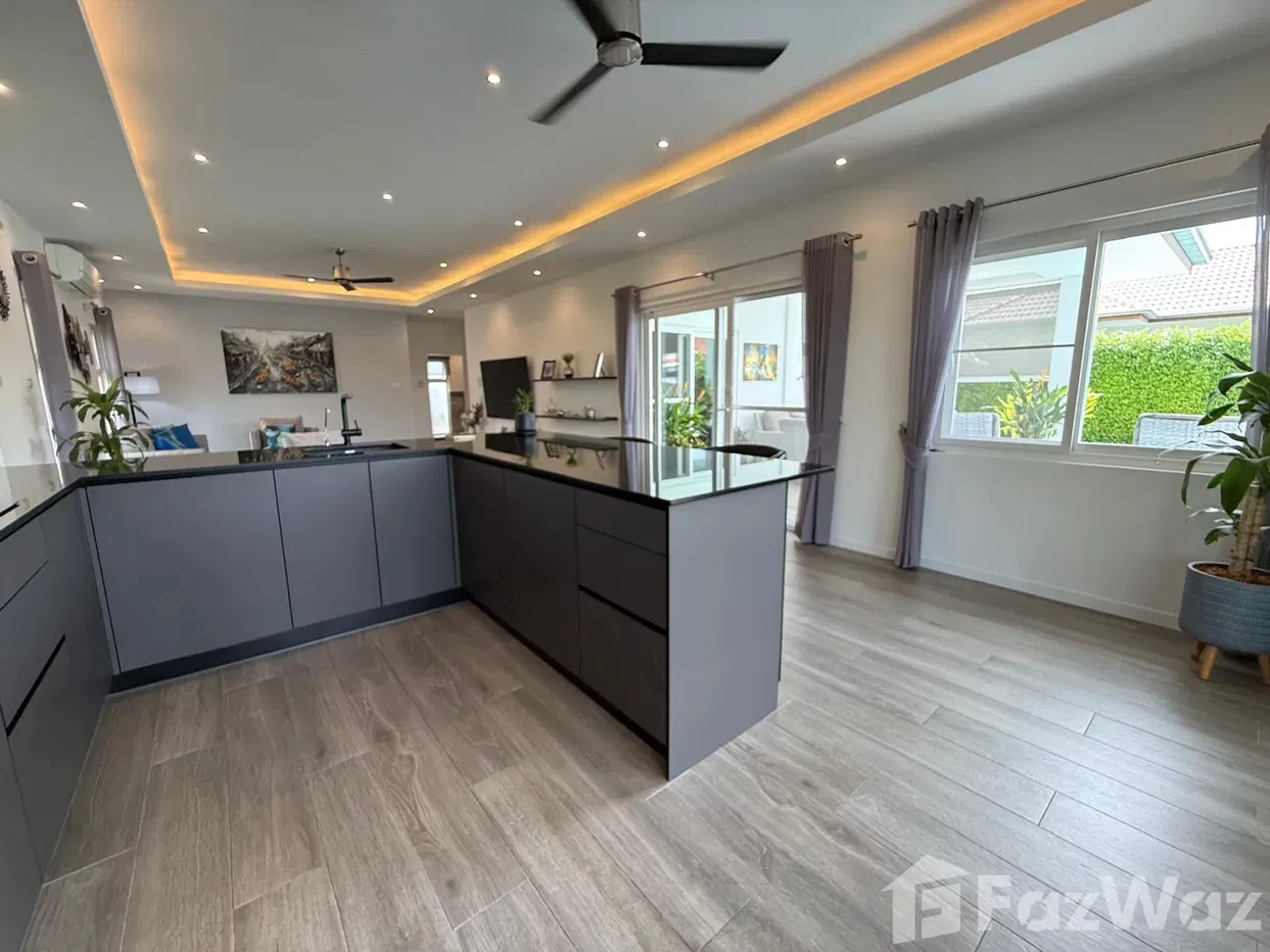 picture Spacious 3 bed 2 bath Home with Scenic Views and Privacy - 18/50