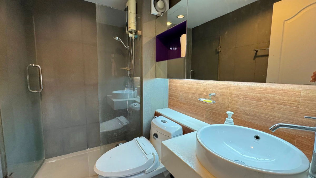 picture BTS Saphan Khwai 1.2 km. Price  30,000 Baht Condo Chateau In Town Phaholyothin 11 ( Rental ) - 16/16