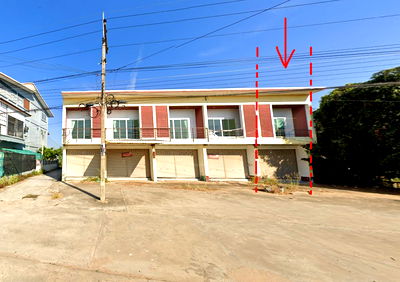 Shophouses for sale Tha Tum Surin : ตึกแถว 152 square meter Surin Tha Tum Tha Tum for 1500000 THB