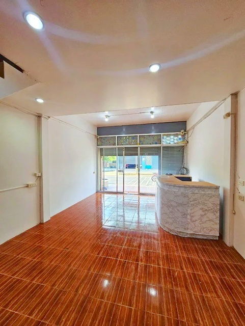 picture Phahonyothin 56-58-60 BTS Kapo 1.5km. Commercial building for rent 3-storey with roof terrace BTS K - 5/8