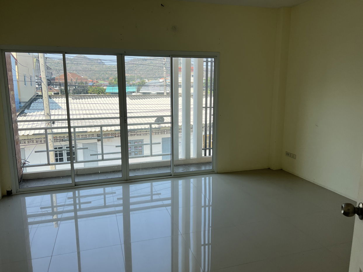 picture ทาวน์เฮ้าส์ 102.8 square meter Prachaubkirikhan Hua Hin Hua Hin for 3190000 THB - 10/13