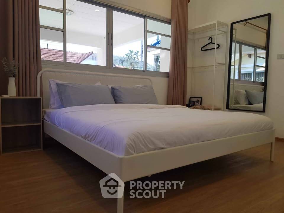 picture 3-BR House at Baan Chutikran Village close to Hua Hin City (ID 2055686) - 11/19