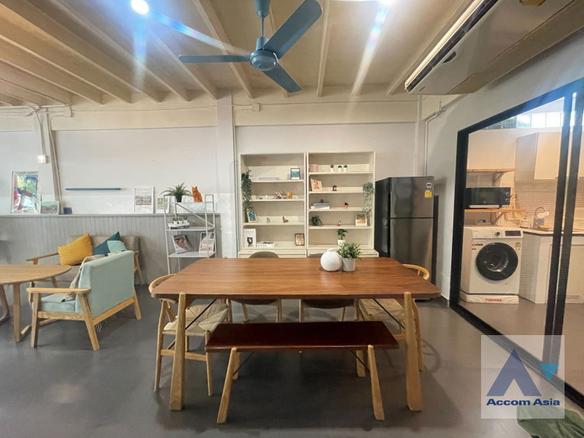 picture 🔼🔽 AccomA 📩 Pet friendly 2 BR House in Khlong Ton Nuea (AA27280) - 3/20
