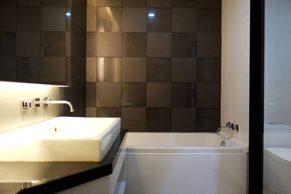 picture MRT Thailand Cultural Center 200 m. Price  28,000 Baht Condo Ivy Ampio ( Rental ) - 14/14