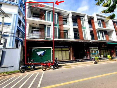 Shophouses for sale Ubon Ratchathani Bypass : ตึกแถว 75.6 square meter Ubon Ratchathani Muang Ubon Ratchathani Nai Muang for 2280000 THB