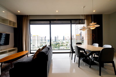 Condos for rent BTS Phrom Phong : VITTORIO Sukhumvit 39 2 bedrooms, for rent