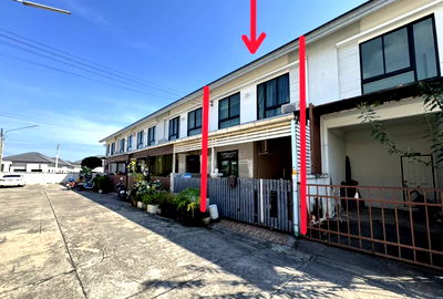Townhouses for sale Chonburi : ทาวน์เฮ้าส์ 78 square meter Chonburi Phanat Nikhom Kut Ngong for 1030000 THB