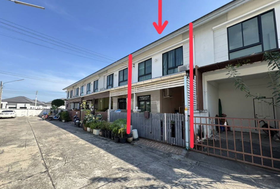 picture ทาวน์เฮ้าส์ 78 square meter Chonburi Phanat Nikhom Kut Ngong for 1030000 THB - 1/3