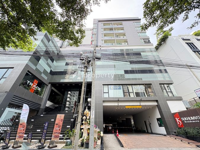15 Sukhumvit Residences