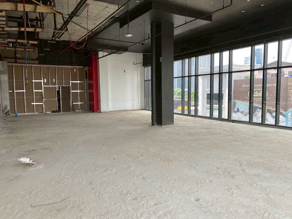 picture ✨ Premium Retail Space for Rent in the Heart of Thonglor–Ekkamai (Owner Post) 📍 Unit 303 | 3rd Floor | Donki Mall Thonglor - 7/17