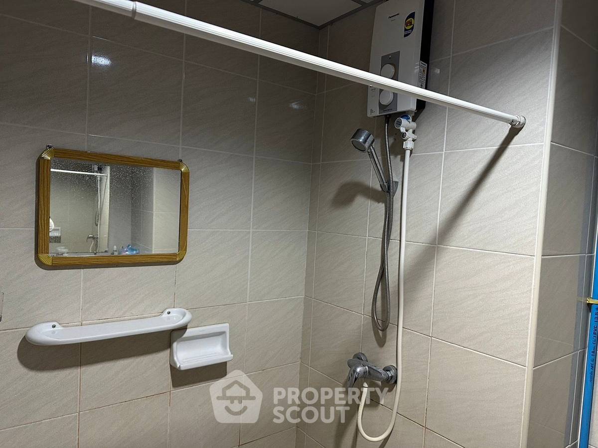 picture Studio Condo at View Talay 8 Condominium Jomtien close to Jomtien Beach (ID 2188563) - 7/16