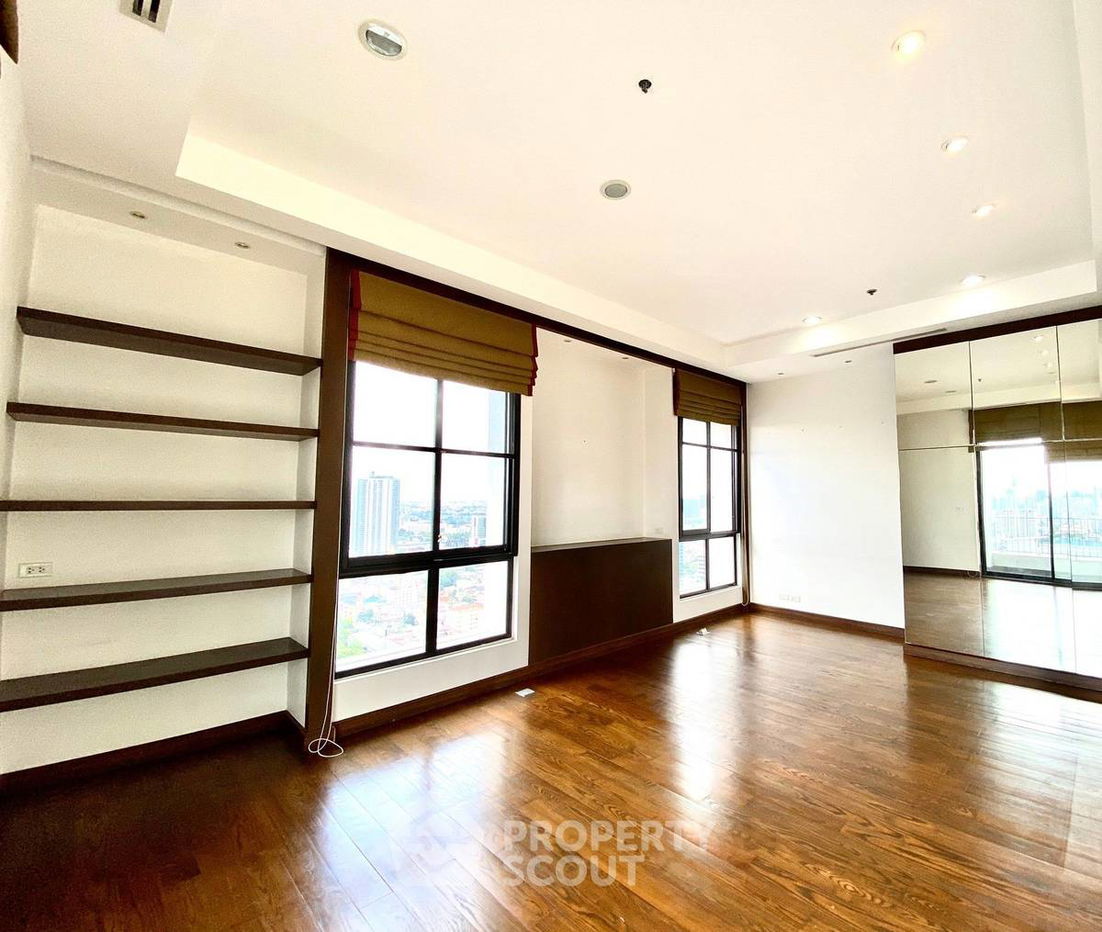 picture 3-BR Condo at Icon 3 Condominium close to Thong Lo (ID 1019405) - 9/13