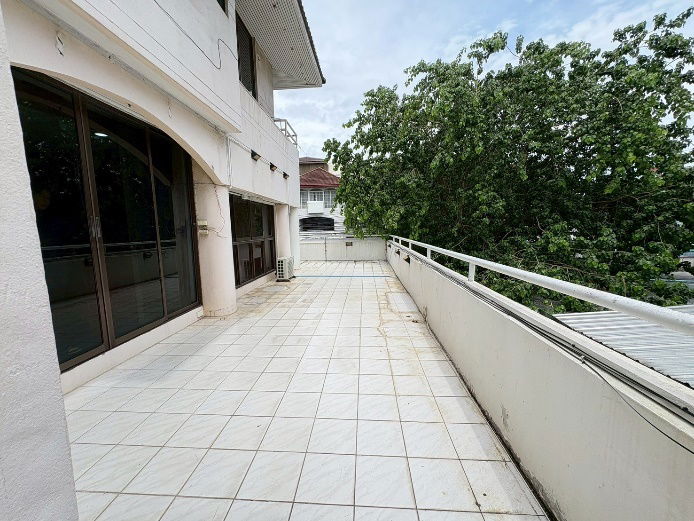 picture Home Office For Rent – 4-Story Building, Next to 7-Eleven, in the Heart of Town in Town, Lat Phrao 94 - 14/33