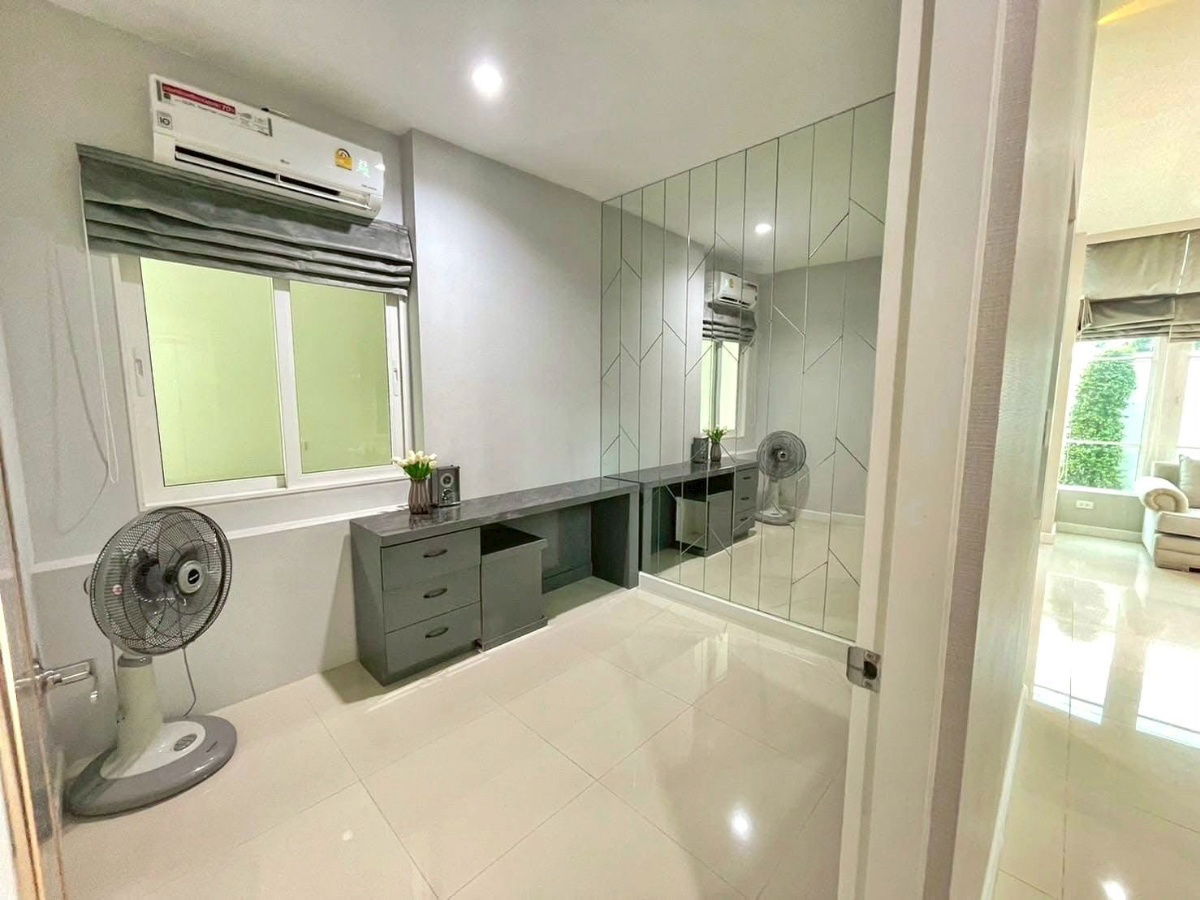 picture For Rent: 2-Storey Luxury Detached Corner House Private & Exclusive Near FashionIsland ✨Fully furnished in Luxury Style with full built-in furniture✨ - 24/29