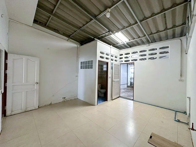 picture MRT Lat Phrao 600m. NEWEST Commercial building for rent 3-storey 26 sq.wa 312 sq.m. on the main road - 8/8
