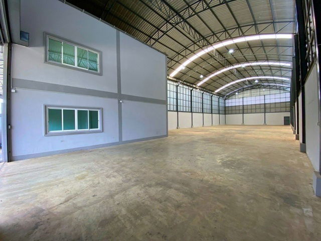picture Krarai PlaWat Suwannaratnaram: Warehouse for rent with 2-story office space, 162 sq.wa., 900 sq.m., - 1/8