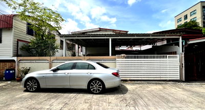 บ้านเดี่ยว สถาบันบัณฑิตพัฒนบริหารศาสตร์ (นิด้า) : ขายด่วน บ้านเดี่ยว พระราม9 ซ.43 ใกล้ The Nine ทำเลดี รีโนเวทใหม่ 60 วา 3 ห้องนอน 