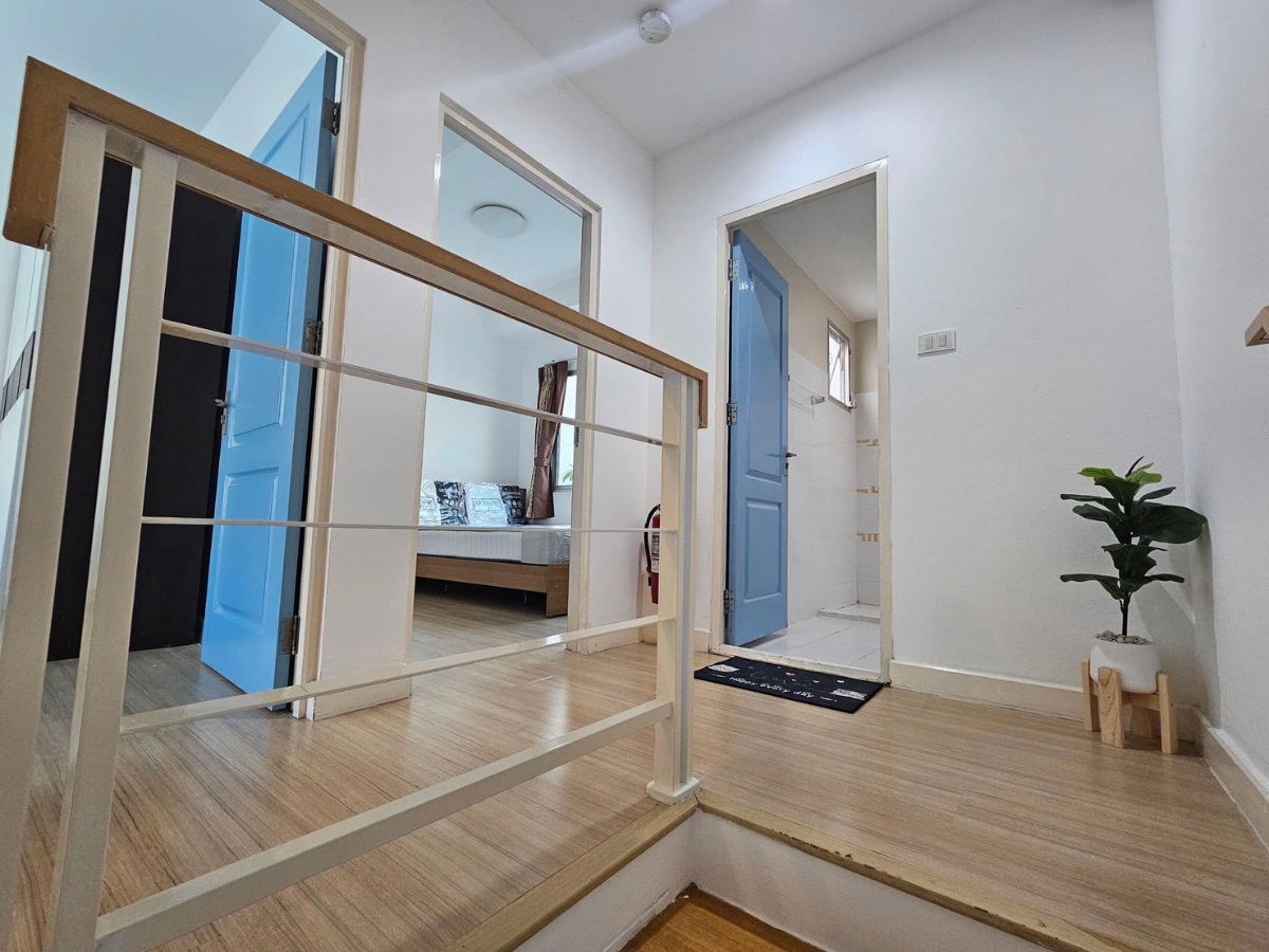 รูป 🏠#เช่าทาวน์โฮม3ชั้น หมู่บ้านBaanmai พระราม9-ศรีนครินทร์ 3ห้องนอน 3ห้องน้ำ ติดเเอร์ทั้งหลังพร้อมเฟอร์นิเจอร์ ฟูกที่นอนใหม่ทุกห้อง - รูปที่ 9/17