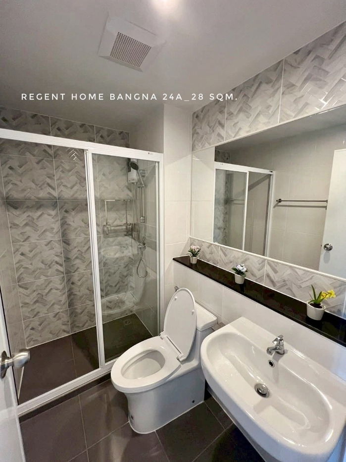 รูป ห้องใหม่ให้เช่า แอร์ 2 เครื่อง Regent Home บางนา วิวบางกระเจ้า สวยมาก ใกล้ทางด่วนและ BTS บางนา - รูปที่ 8/9