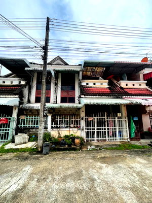 ทาวน์โฮม ถนนสนามบิน-ลพบุรีราเมศวร์ สงขลา : ทาวน์เฮ้าส์ เนื้อที่ทั้งหมด 80 ตารางเมตร 23 หมู่ 2 หมู่บ้านเพิ่มพูนธานี ตำบลควนลัง อำเภอหาดใหญ่ สงขลา ราคา 878,000 บาท
