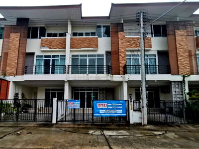 Townhouses for sale Muang Nakhon Ratchasima Nakhon Ratchasima : ทาวน์เฮ้าส์ 112.8 square meter Nakhon Ratchasima Muang Nakhon Ratchasima Pru Yai for 2790000 THB