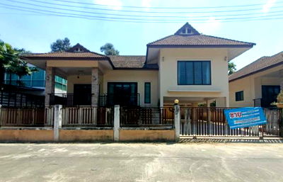 บ้านเดี่ยว สุราษฎร์ธานี : บ้านเดี่ยว เนื้อที่ทั้งหมด 334.8 ตารางเมตร 79/22 หมู่บ้านอัญชลี ตำบลเวียงสระ อำเภอเวียงสระ สุราษฎร์ธานี ราคา 4,290,000 บาท