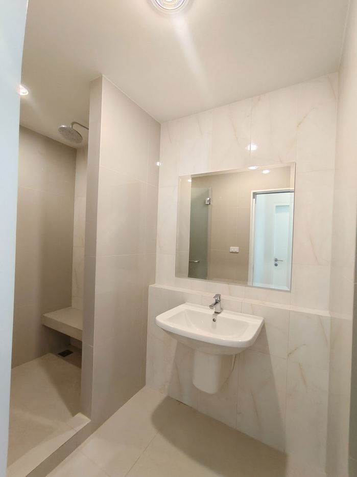 picture Niche Mono Mega Space Bangna, 2 bedrooms, 39th floor, size 50 sq m., rent 1800/month. Call/Line: 0636262722 - 15/18
