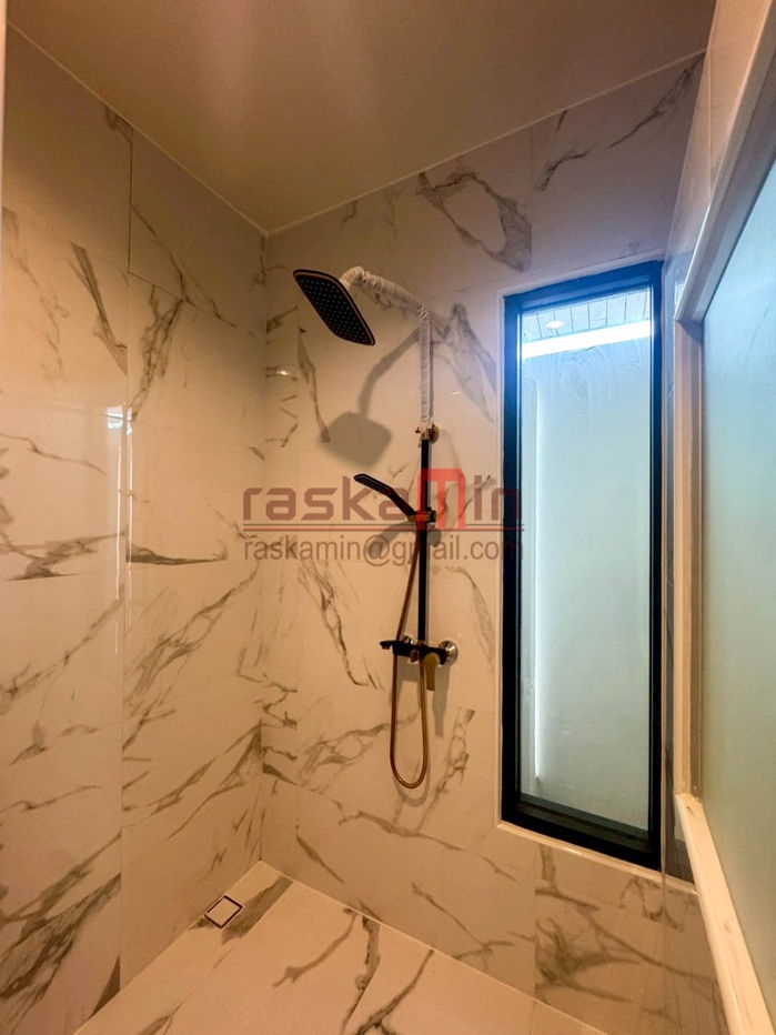 picture House for Sale with Spacious Living Area - 27/49