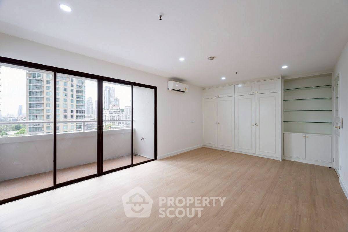 picture 3-BR Condo at Prestige Towers Condominium near MRT Sukhumvit (ID 2065052) - 3/12