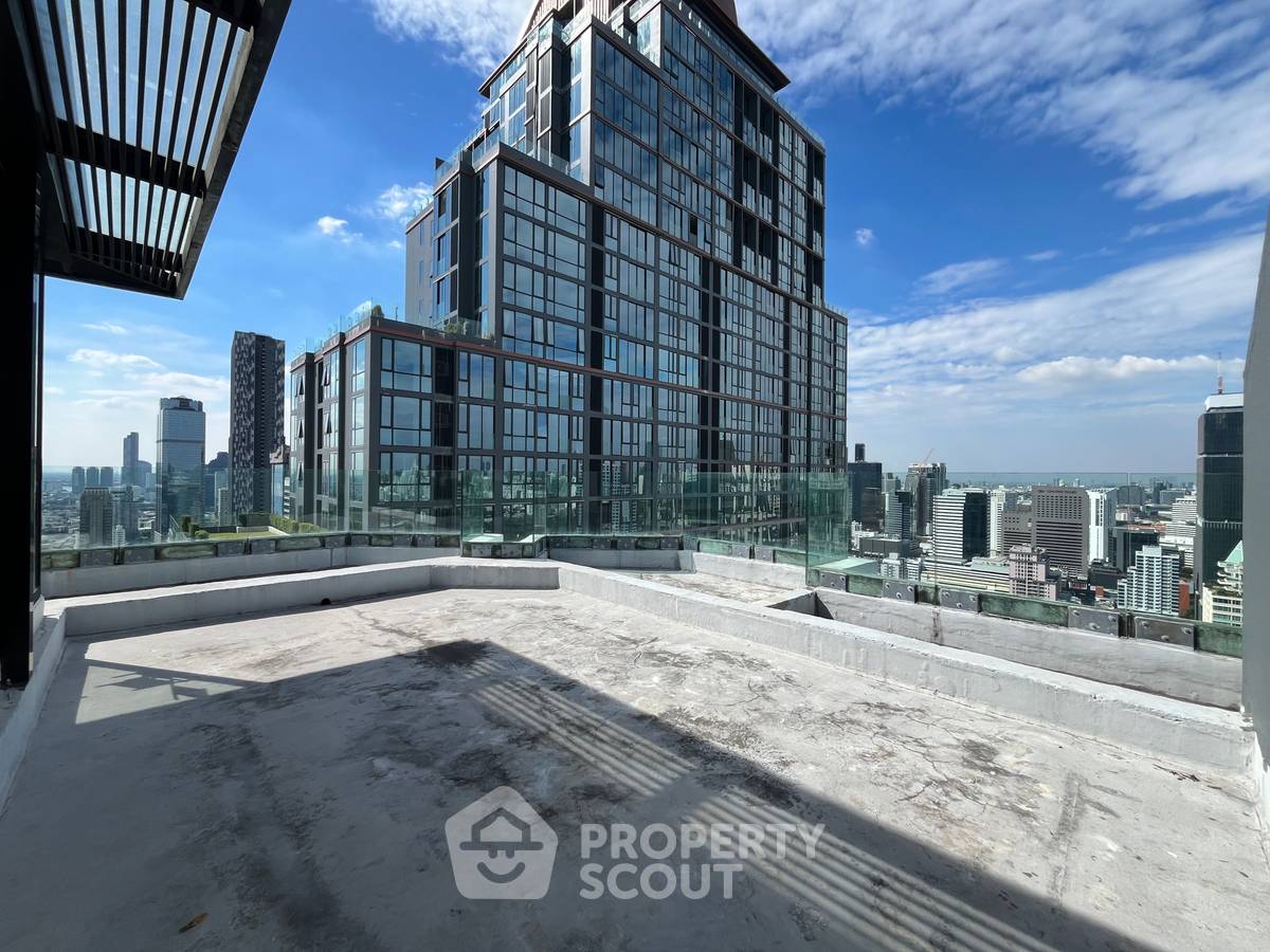picture 4-BR Condo at Sathorn Gardens near MRT Si Lom (ID 2244568) - 14/24