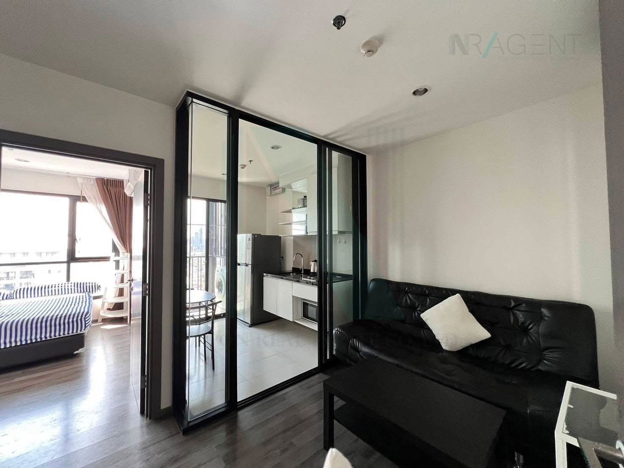 picture For Rent Condo THE BASE PARK EAST SUKHUMVIT 77 Building 1, Floor 27,1 bed room, Room size 31 sqm - 1/8