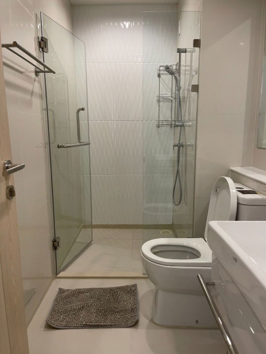 picture Condo for sale, Life One Wireless, high floor, 2 bedrooms, fully furnished and ready to move in. Great location near shopping mall  SW002851 - 8/17