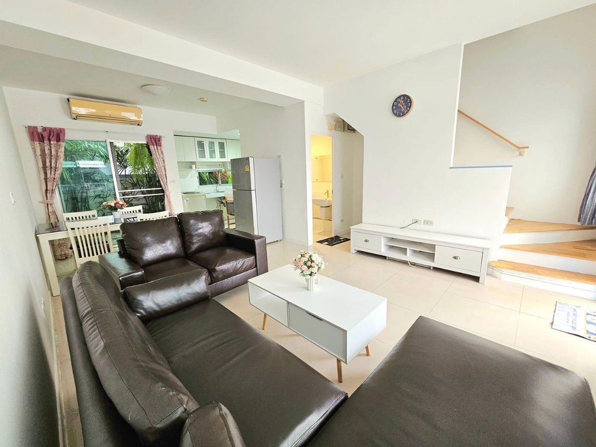 รูป 🏠#เช่าทาวน์โฮม3ชั้น หมู่บ้านBaanmai พระราม9-ศรีนครินทร์ 3ห้องนอน 3ห้องน้ำ ติดเเอร์ทั้งหลังพร้อมเฟอร์นิเจอร์ ฟูกที่นอนใหม่ทุกห้อง - รูปที่ 7/17