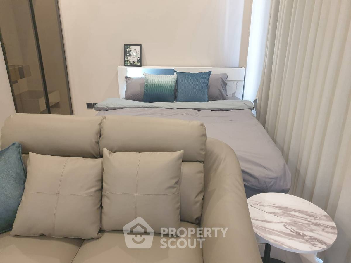 picture Studio Condo at The Room Phayathai near ARL Ratchaprarop (ID 2253581) - 12/16