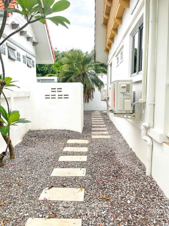 picture 3-BR House at Baan Chutikran Village close to Hua Hin City (ID 2055686) - 10/19