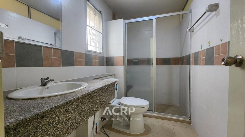 picture 3-story townhome for sale, newly renovated, Supalai Sukhumvit-Srinakarin, in good condition - 16/19