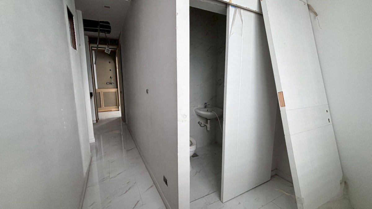 picture For sale: 5 bedrooms, 307 sq m., spacious unit at Canapaya Residences - 20/44