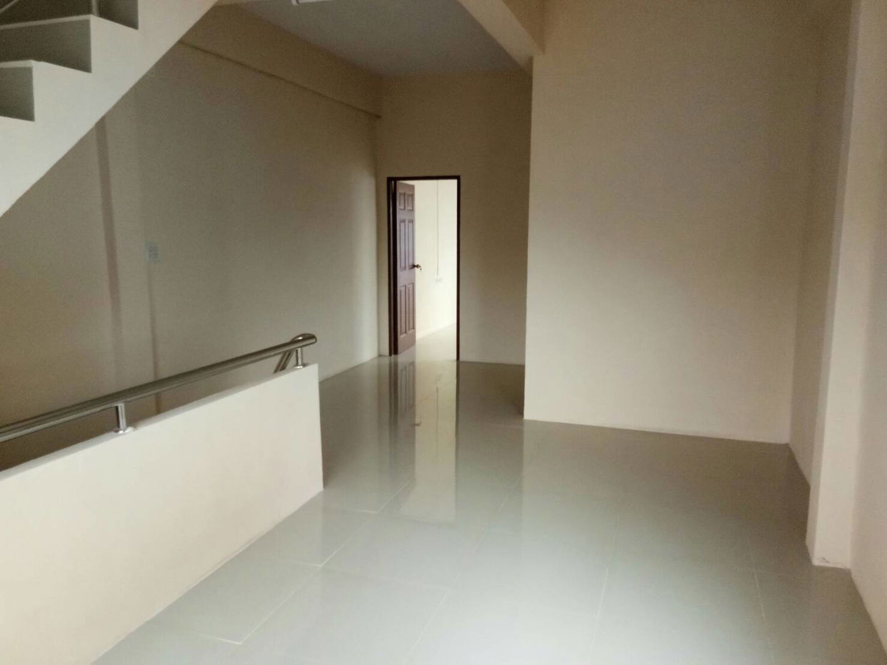 picture ตึกแถว 133.6 square meter Nakhon Ratchasima Muang Nakhon Ratchasima Cho Ho for 1378000 THB - 3/5