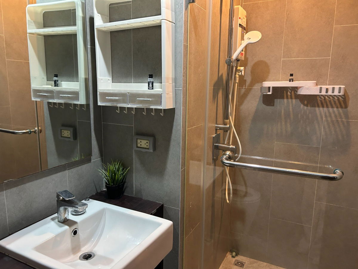 picture For rent C Ekkamai, 2 beds, large unit, fully furnished, high floor. Ready to move in - 13/22