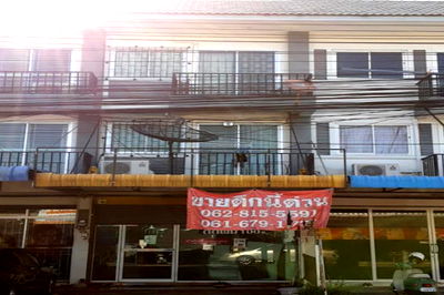 Shophouses for sale  Bang Saen Fish Market : อาคารพาณิชย์ 80 square meter Chonburi Muang Chon Buri Ban Pik for 2774000 THB