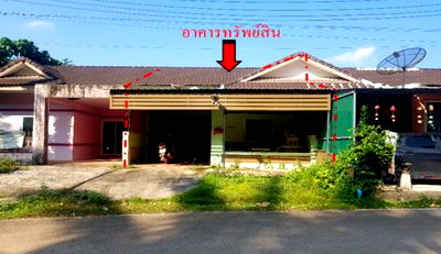 ทาวน์โฮม สุราษฎร์ธานี : ทาวน์เฮ้าส์ เนื้อที่ทั้งหมด 108 ตารางเมตร 78/68 หมู่บ้านพลอยวิลล่า  ตำบลบางสวรรค์ อำเภอพระแสง สุราษฎร์ธานี ราคา 805,000 บาท