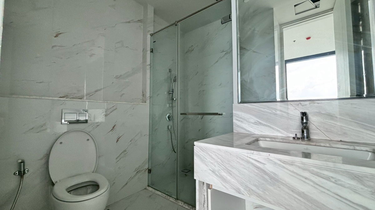 picture For sale: 5 bedrooms, 307 sq m., spacious unit at Canapaya Residences - 43/44