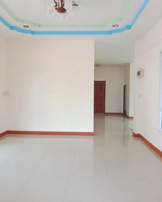 บ้านเดี่ยว นครศรีธรรมราช : บ้านเดี่ยว เนื้อที่ทั้งหมด 400 ตารางเมตร 20/29 หมู่บ้านกรองทอง ตำบลชะอวด อำเภอชะอวด นครศรีธรรมราช ราคา 3,520,000 บาท