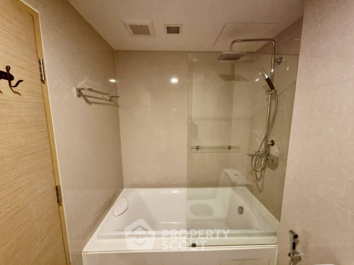 picture 1-BR Condo at LIV @ 49 near BTS Thong Lor (ID 2254043) - 15/17