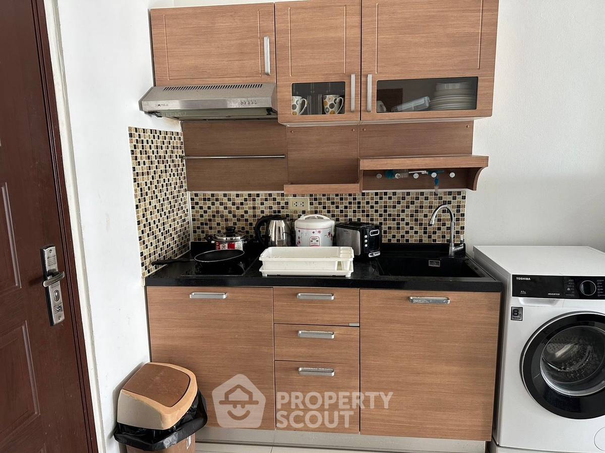 picture Studio Condo at View Talay 8 Condominium Jomtien close to Jomtien Beach (ID 2188563) - 5/16