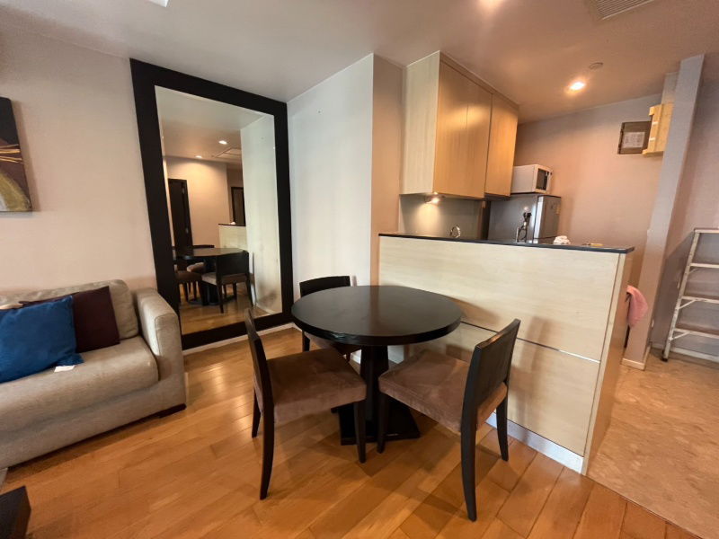 picture Sathorn Gardens – 1 Bedroom | 1 Bathroom | 63 sq.m. | 27th Floor | Price: THB 6.7 Million - 7/9